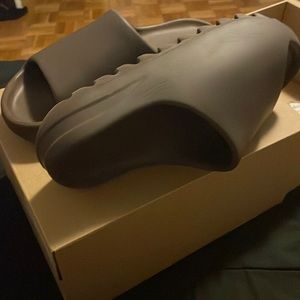 Brown yeezy slides